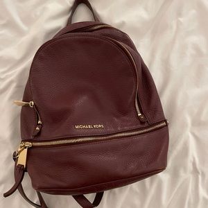 Michael Kors Rhea zip medium backpack